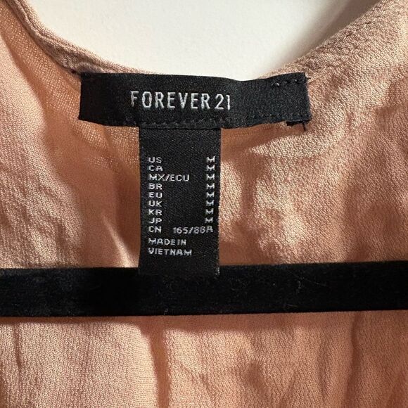 Forever 21 Women’s Nude Bell Sleeve Plunging Neck Lace Bodysuit size Medium - Picture 3 of 3